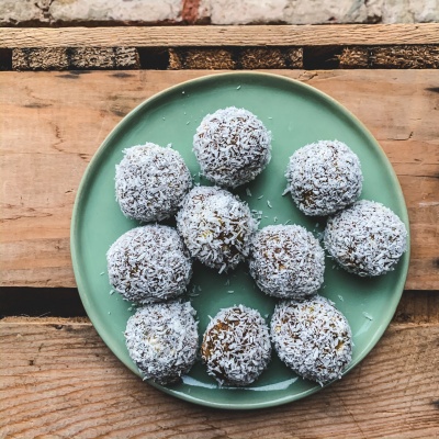 Add almond pulp in place of pistachios in your power balls
